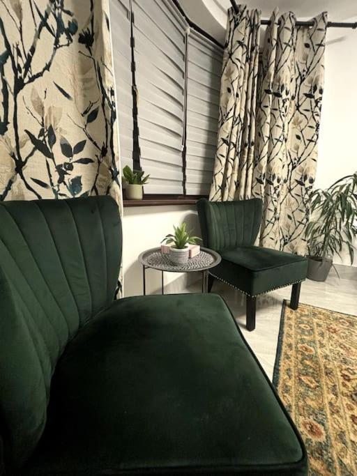 Charming And Cosy London Home, Garden, Parking & Family Fun Mitcham Exteriér fotografie