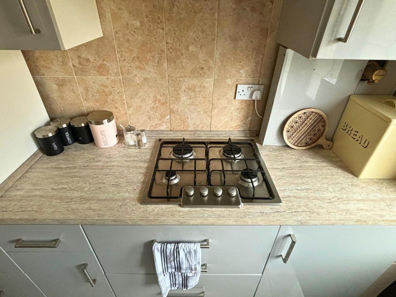Charming And Cosy London Home, Garden, Parking & Family Fun Mitcham Exteriér fotografie