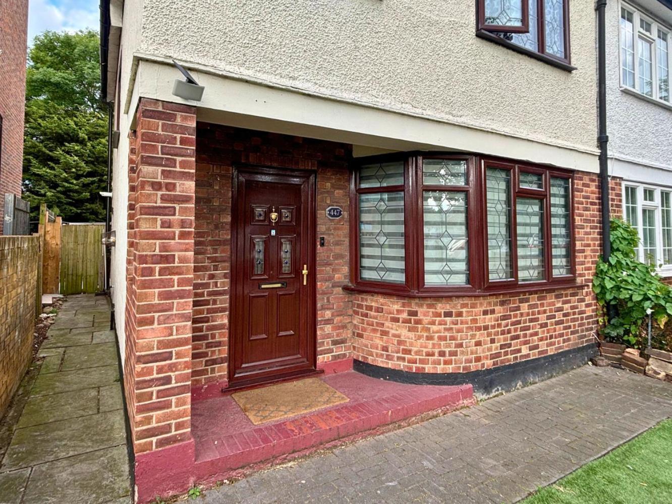 Charming And Cosy London Home, Garden, Parking & Family Fun Mitcham Exteriér fotografie