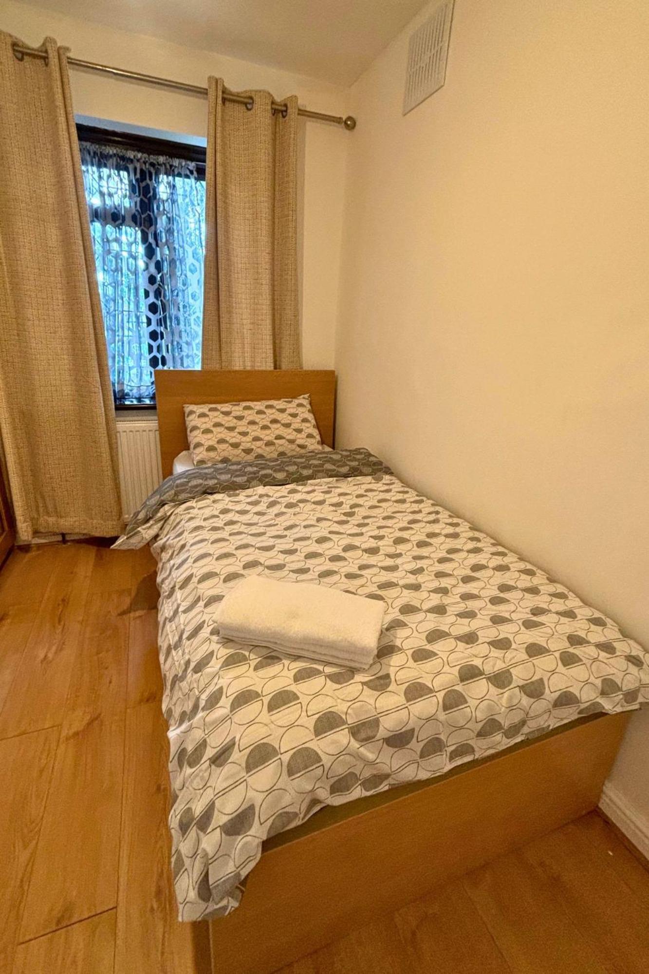 Charming And Cosy London Home, Garden, Parking & Family Fun Mitcham Exteriér fotografie